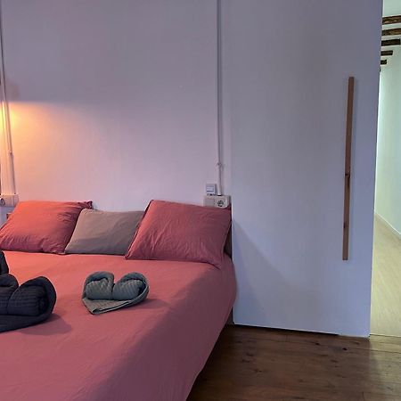Alojamiento Con Encanto En Planta Superior Ideal Para Trabajo Y Escapadas Familiares En Montserrat Esparreguera Esterno foto