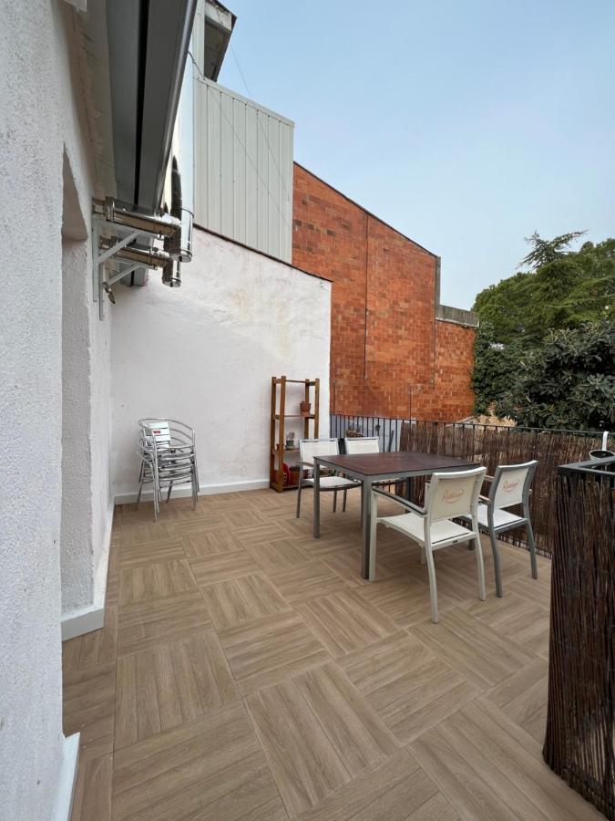 Alojamiento Con Encanto En Planta Superior Ideal Para Trabajo Y Escapadas Familiares En Montserrat Esparreguera Esterno foto