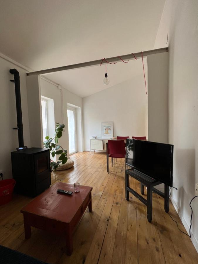 Alojamiento Con Encanto En Planta Superior Ideal Para Trabajo Y Escapadas Familiares En Montserrat Esparreguera Esterno foto