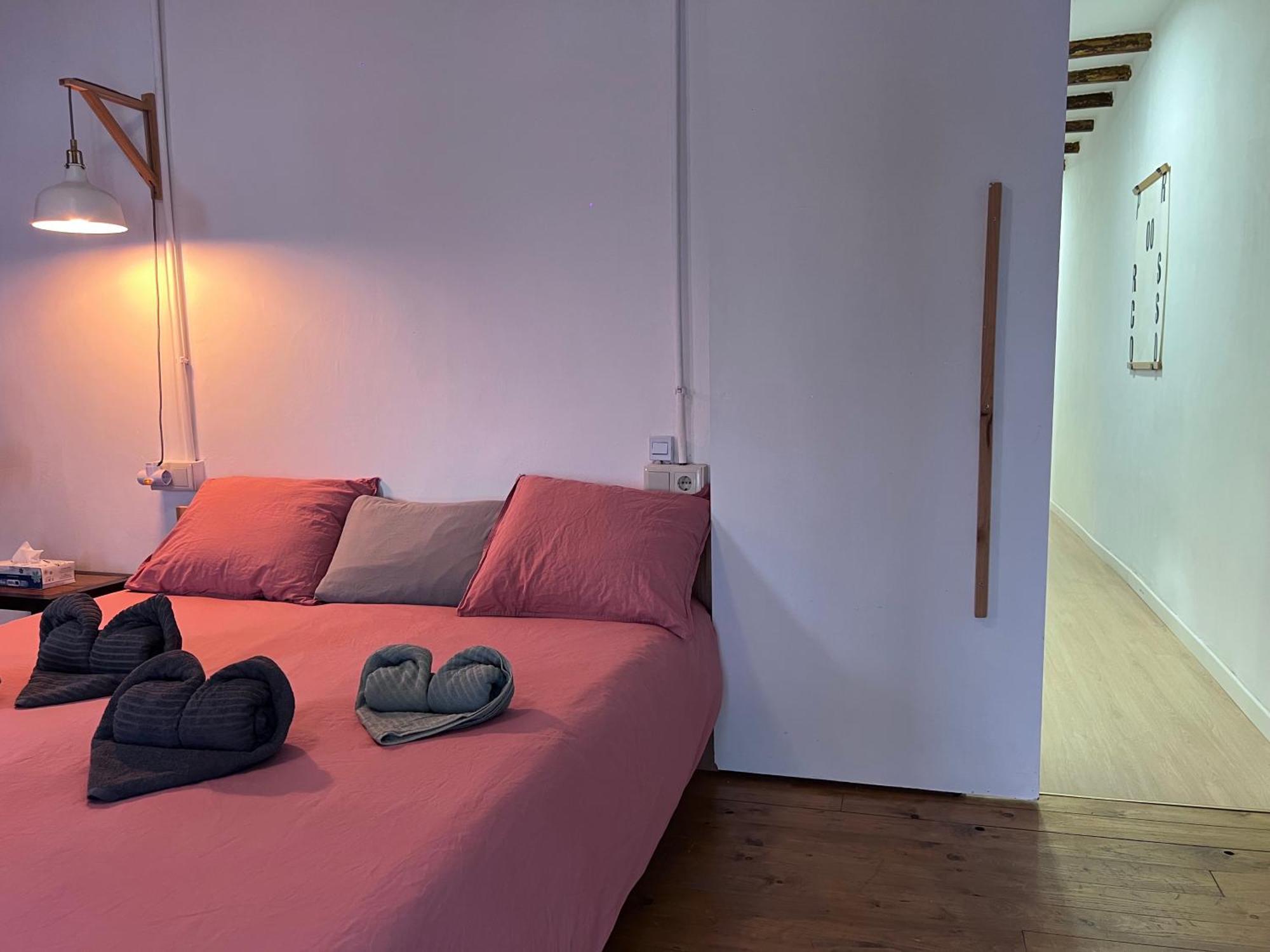 Alojamiento Con Encanto En Planta Superior Ideal Para Trabajo Y Escapadas Familiares En Montserrat Esparreguera Esterno foto